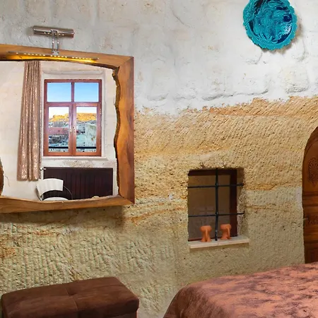 Hotel Romantic Cave