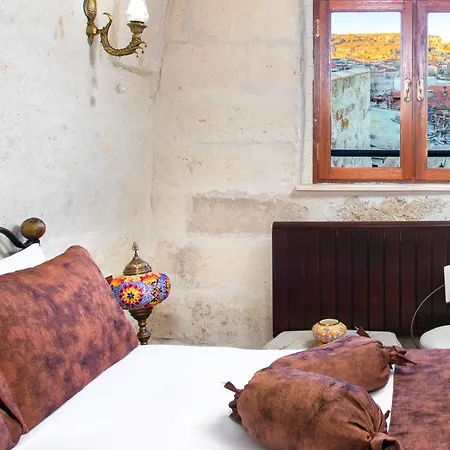 Romantic Cave Невшехир