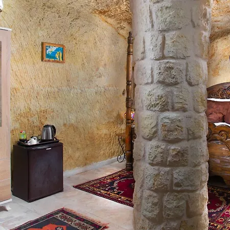 Hotel Romantic Cave *