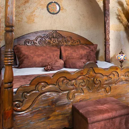 Hotel Romantic Cave *