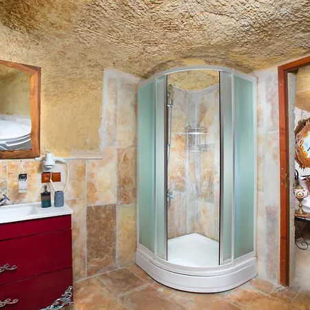 Romantic Cave Hotel *