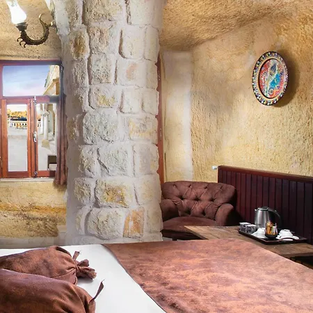 Hotel Romantic Cave *