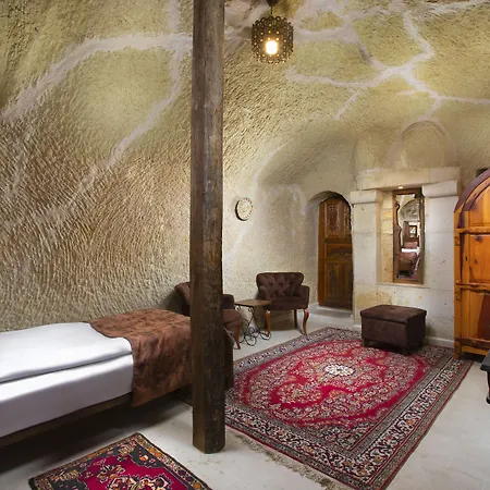 Romantic Cave Hotel *